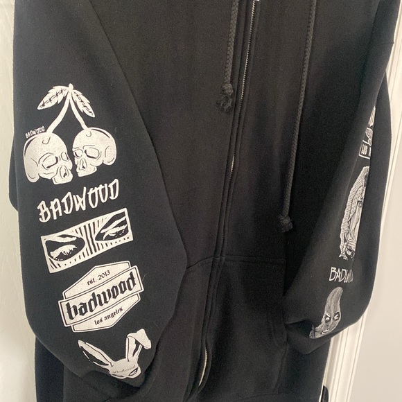 BADWOOD - Picture 4 of 6